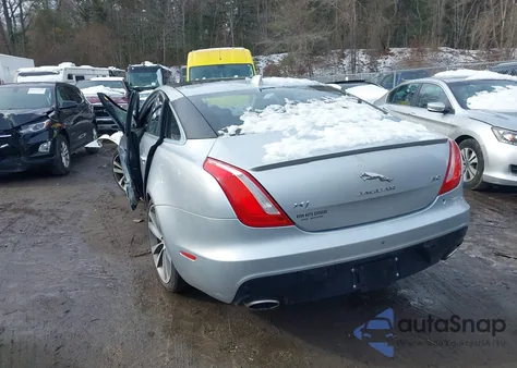 2017 Jaguar Xj z USA, uszkodzony, nr VIN SAJWA1C71H8W12440